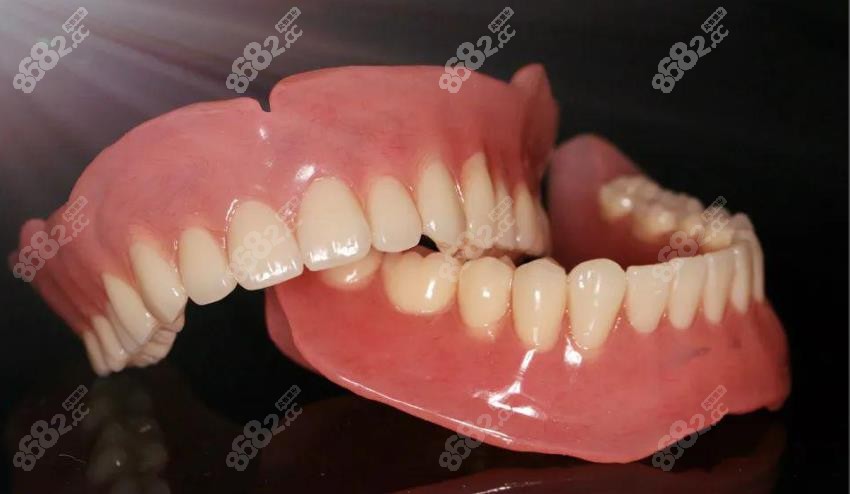 硅胶材质做的吸附性义齿的优点8682.cc