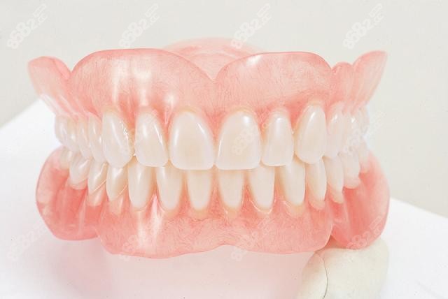 聚乙烯材质做的吸附性义齿的优点