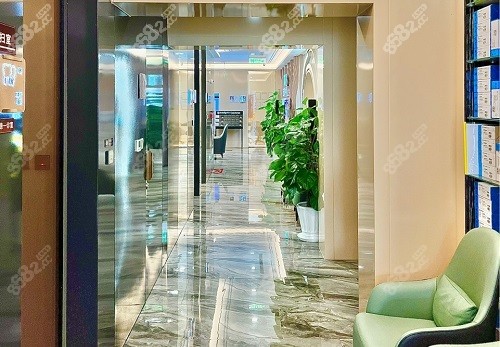 北京勁松口腔醫(yī)院走廊