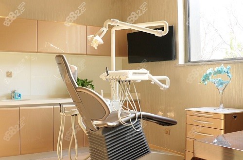 北京勁松口腔醫(yī)院診療室