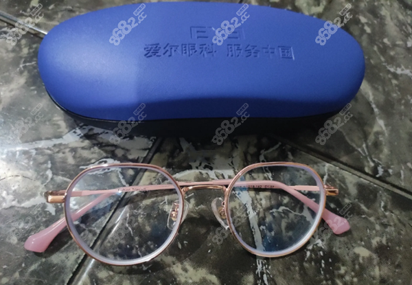 爱尔眼科配普通近视眼镜多少钱8682.cc