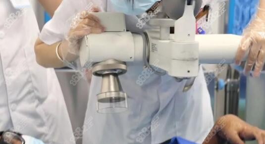 SRT-100浅层放射治疗系统的特点