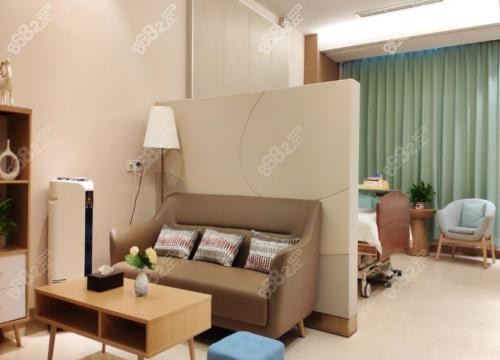北京嘉禾整形医院李燕医生