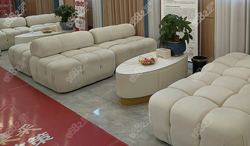 天门刘记牙<!--<i data=20240705-sp></i>-->厅休息区