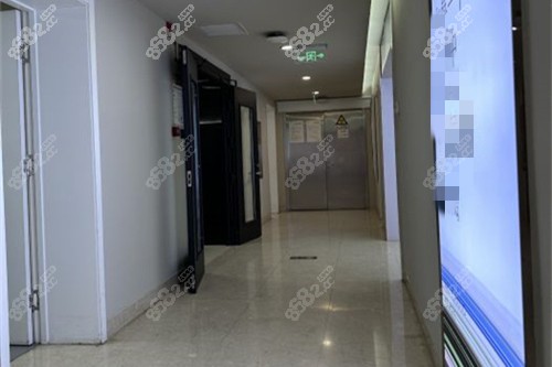 北京画美医院走廊图