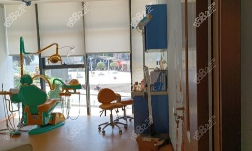 爱牙仕口腔诊疗室