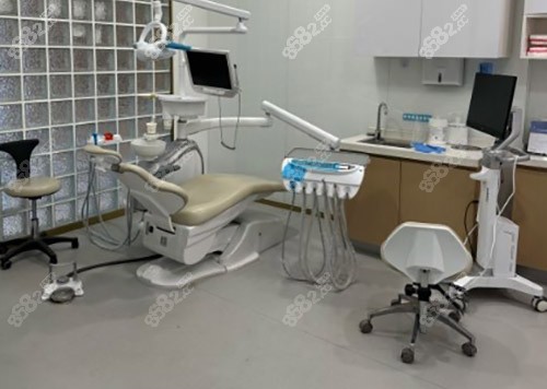 深圳医博仕口腔医院诊室