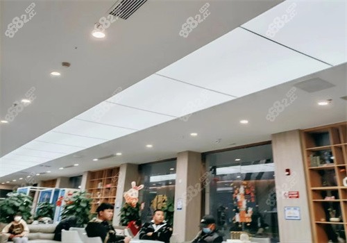 普瑞眼科价格统一吗