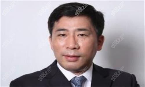广州郭震宇医生形象照