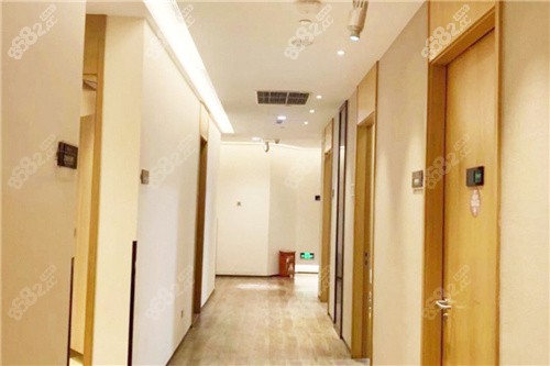 重庆军美医疗美容医院走廊环境
