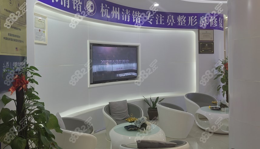 李保鍇還在上海做鼻子嗎？