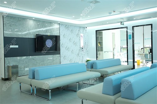 长沙睛点眼科等候区 长沙睛点眼科等候区