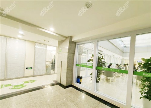郑州植得口腔诊疗区走廊