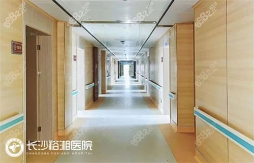 长沙裕湘眼科医院走廊