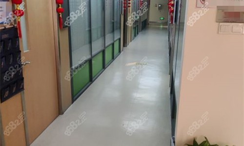 长沙吉强眼科医院走廊图