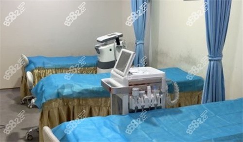 <!--<i data=20240705-sp></i>-->雷狀醫(yī)生肋軟骨隆鼻的手術(shù)過程