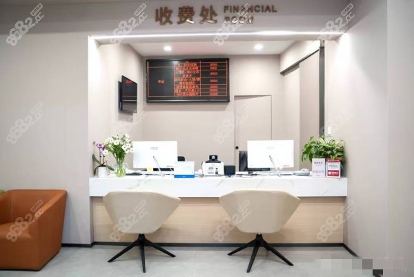 成都美容整形醫(yī)院植發(fā)價(jià)格明細(xì)