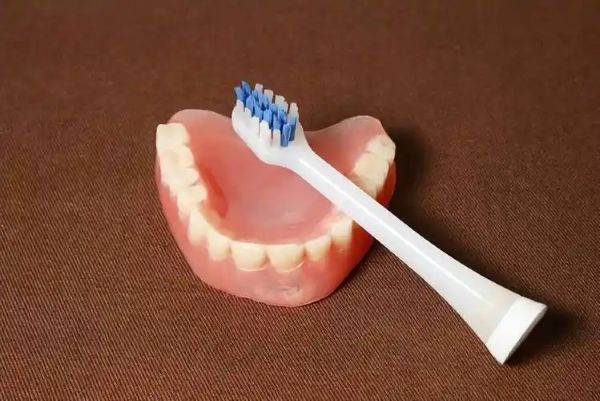 寿光牙科哪个最好?华贝口腔数字化诊疗+资深医师团队很放心