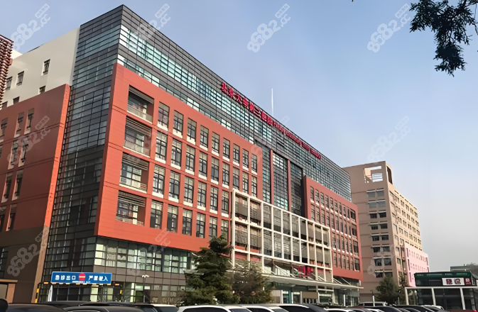 2025北京大学第三医院近视手术价格表曝光！这样做立省10000+
