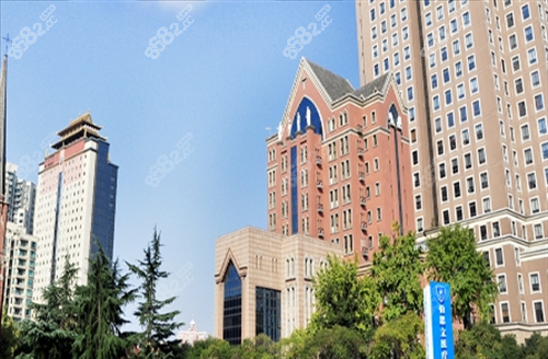 上海伯思立门诊外观远景图
