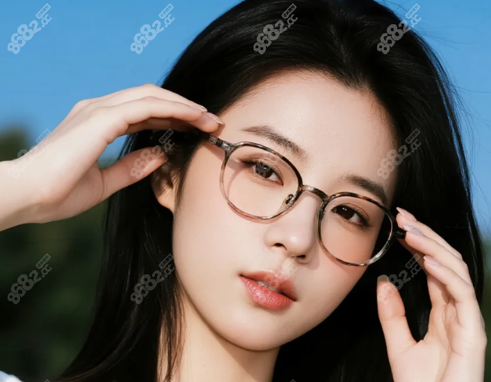 海南省眼科医院角膜塑形镜（OK 镜）价格