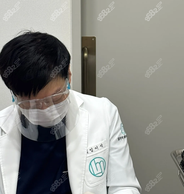 韩国林二石皮肤科医院院长 8682.cc