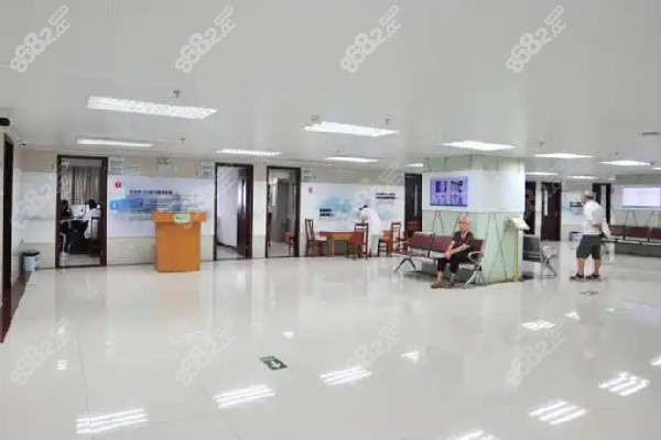 广州荔湾医院胸部奥美定取出