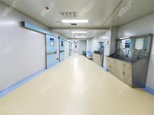 广州建国医院手术室环境.jpg