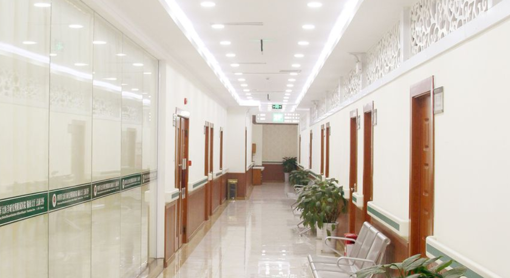 成都軍大醫(yī)院劉杰榮醫(yī)生坐診時間及專門背景