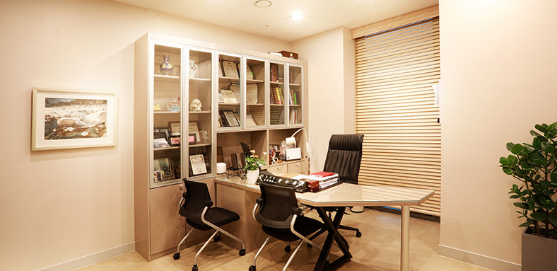 韓國bio整形醫(yī)院院長室