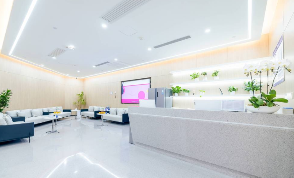 西安雍禾植發(fā)價格一覽表！發(fā)際線調(diào)整1萬起，F(xiàn)UE無痕8元/毛囊