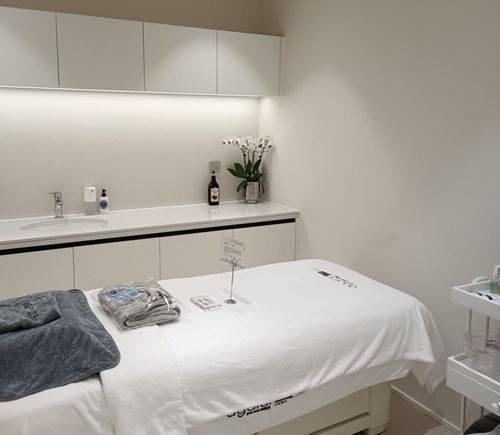 韓國圣水melting皮膚科官網(wǎng)簡介：主打黃金微針+膠原光+超皮秒，首爾圣水洞地址/電話/預約方式全公開