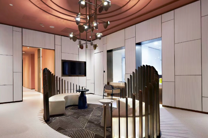 上海于曉雪和盧玲雙眼皮修復(fù)哪個(gè)好？于曉雪注重個(gè)性化、盧玲復(fù)雜眼修復(fù)更好