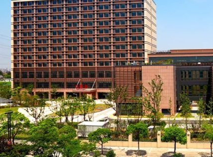 海斜視科醫(yī)生姚靜和翟小妹哪個(gè)好？專(zhuān)門(mén)背景對(duì)比