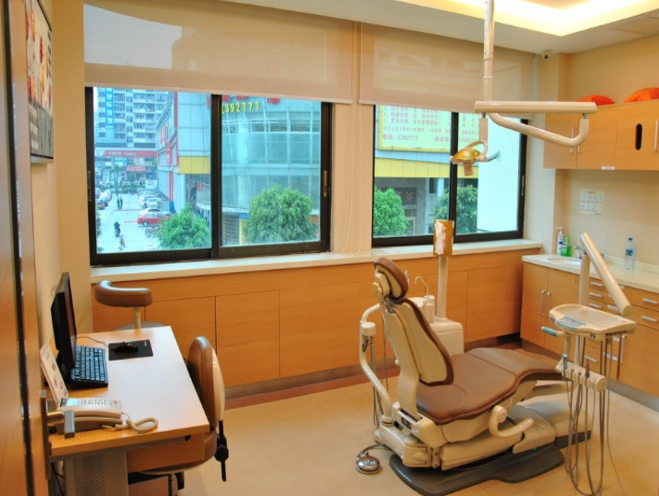 湛江致美口腔是公办的吗？价格与服务对比