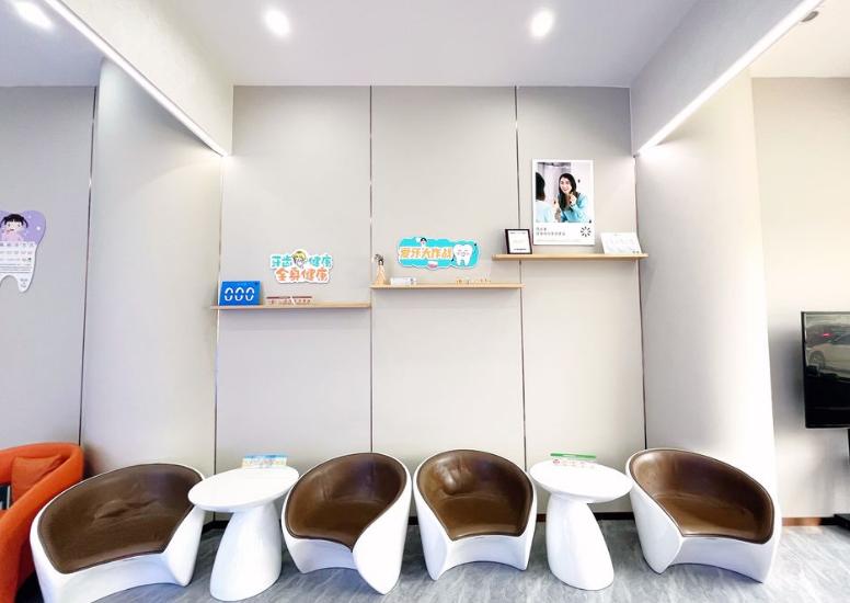 東莞視峰眼科近視手術(shù)價格詳情