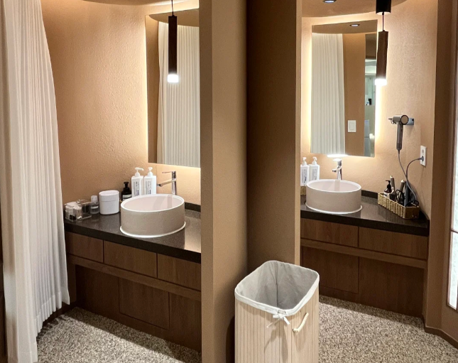 韩国reberry皮肤科明洞店