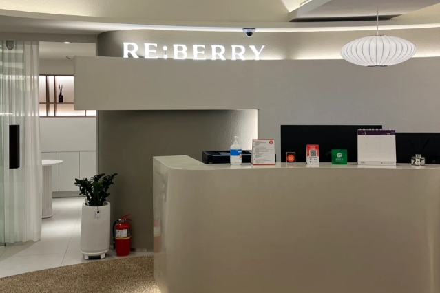 韩国reberry皮肤科明洞店