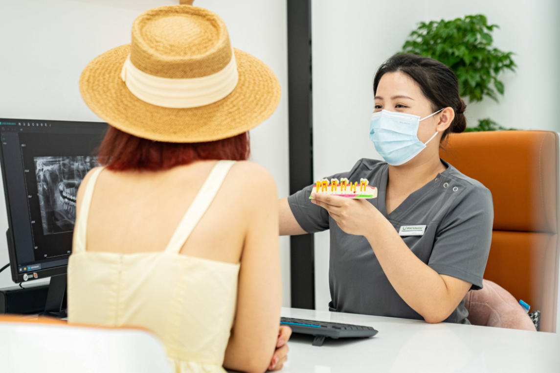 珠海补牙多少钱一颗牙？最新价格全攻略！树脂/3M/瓷嵌体费用一目了然