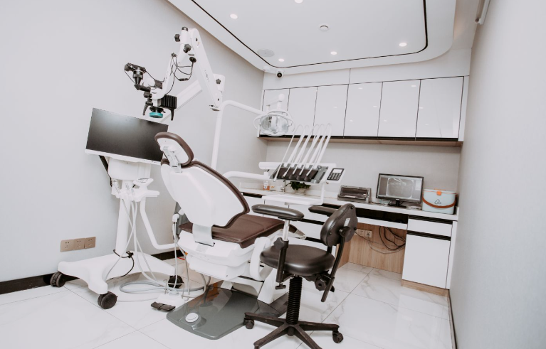 深圳博愛(ài)曙光口腔醫(yī)院整牙方案制定優(yōu)勢(shì)