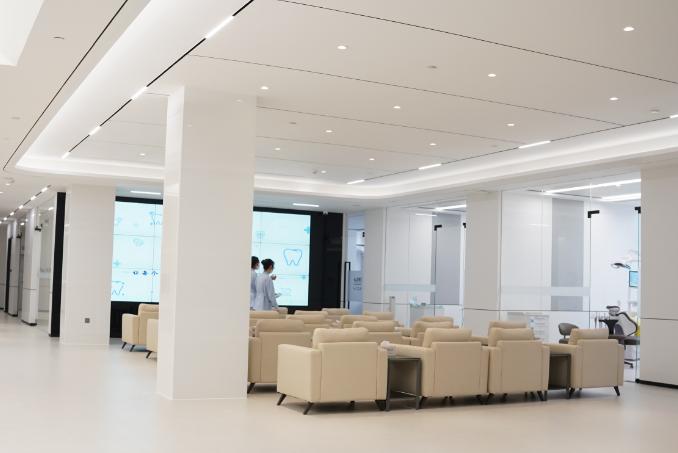 二、洗牙項(xiàng)目?jī)r(jià)目表及特色