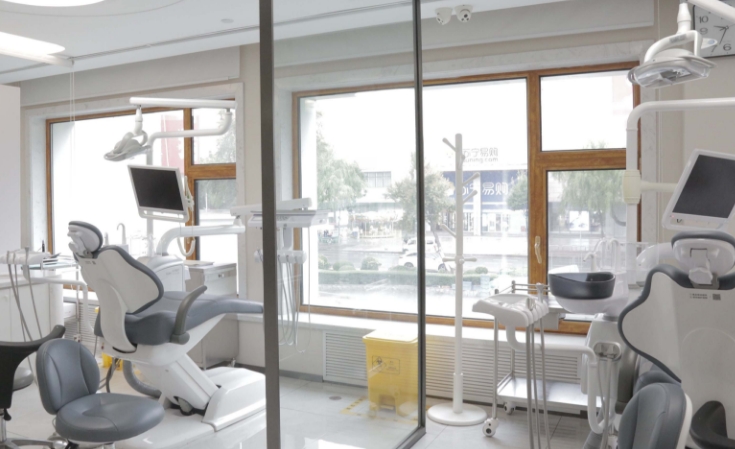 三、杭州科瓦口腔的醫(yī)生團(tuán)隊(duì)