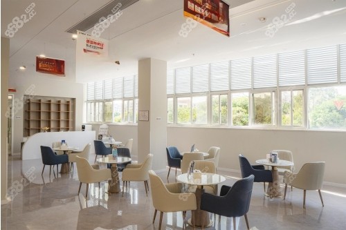 泉州柏德口腔等候區(qū)