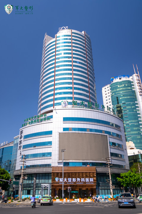 2. 20 余項(xiàng)專有 + 億元設(shè)備，技術(shù)實(shí)力國(guó)內(nèi)前