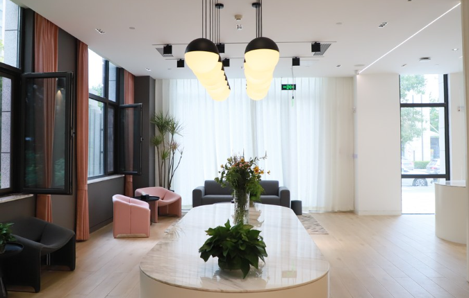 王恒和韓勛內(nèi)眼角修復(fù)哪個好？醫(yī)生背景與經(jīng)驗對比