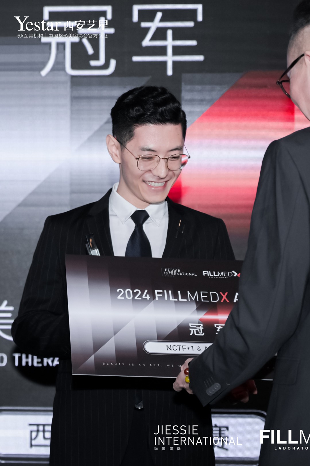 如何選擇適合的小陰唇整形醫(yī)院