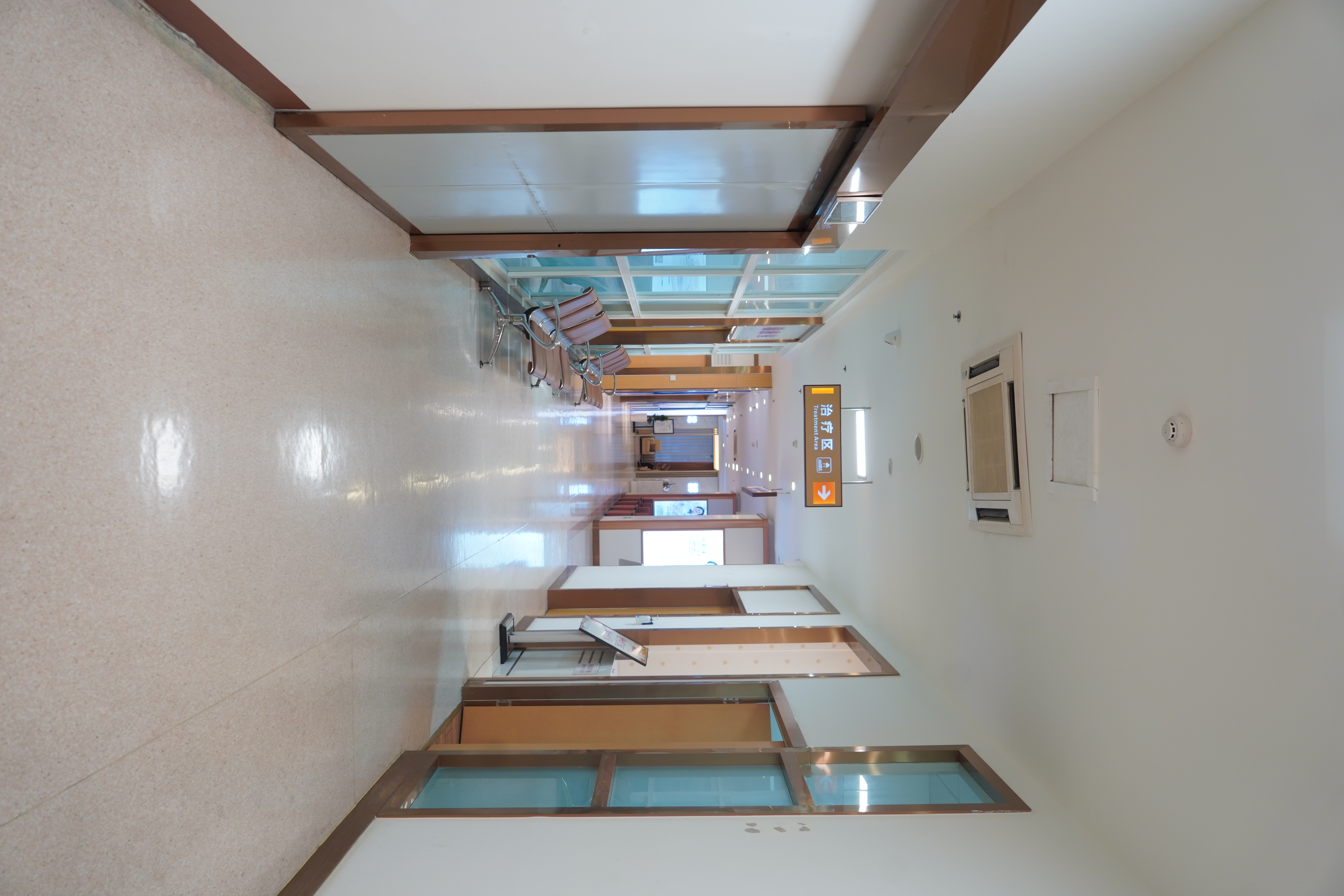 三、影響許時賦緊縮手術(shù)價格的3個關(guān)鍵因素