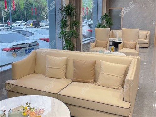 濟(jì)南麗合整形等待區(qū) 濟(jì)南麗合整形等待區(qū)