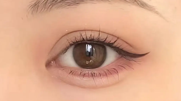 腰腹抽出來了脂肪可以填臥蠶嗎