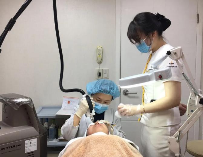 韓國(guó)首爾CNP皮膚科醫(yī)生資質(zhì)與技術(shù)確保